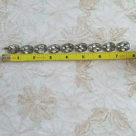 Vintage Mid Century Elegant Smoke Marquis Crystal Silver Tone Bracelet - Picture 16 of 16